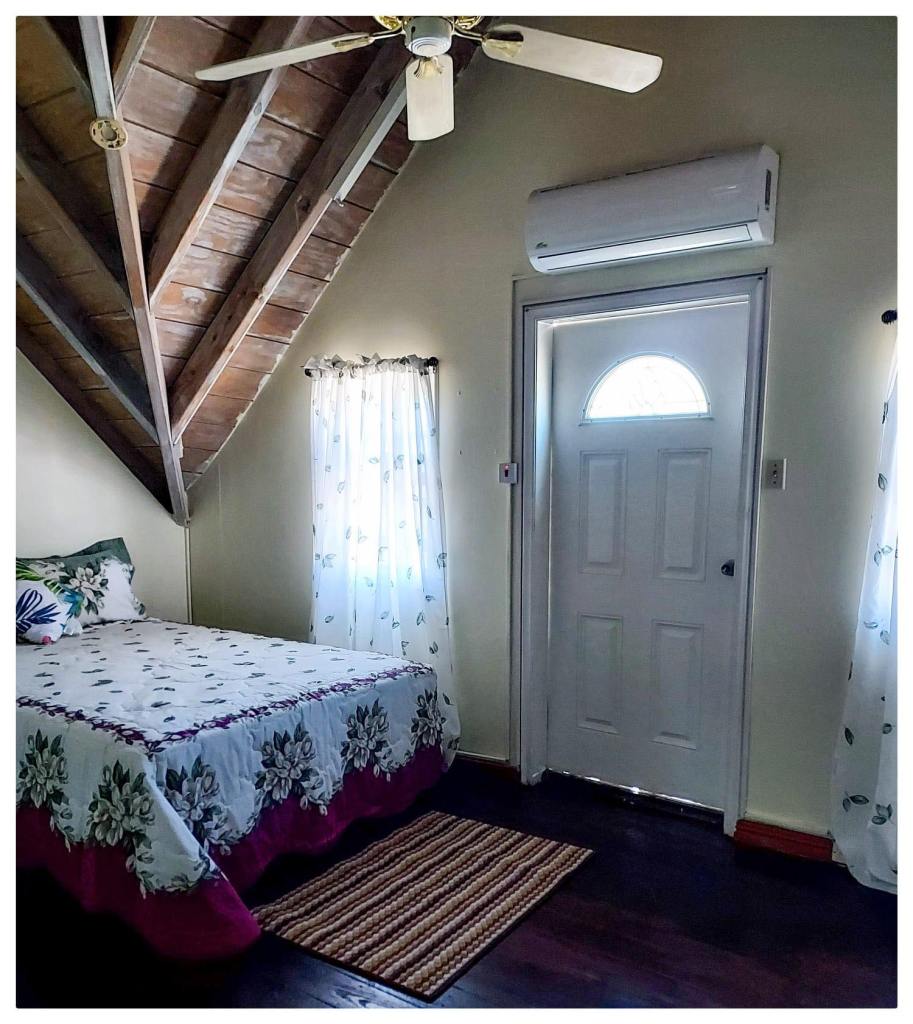 Executive Apartment Howell's Realty